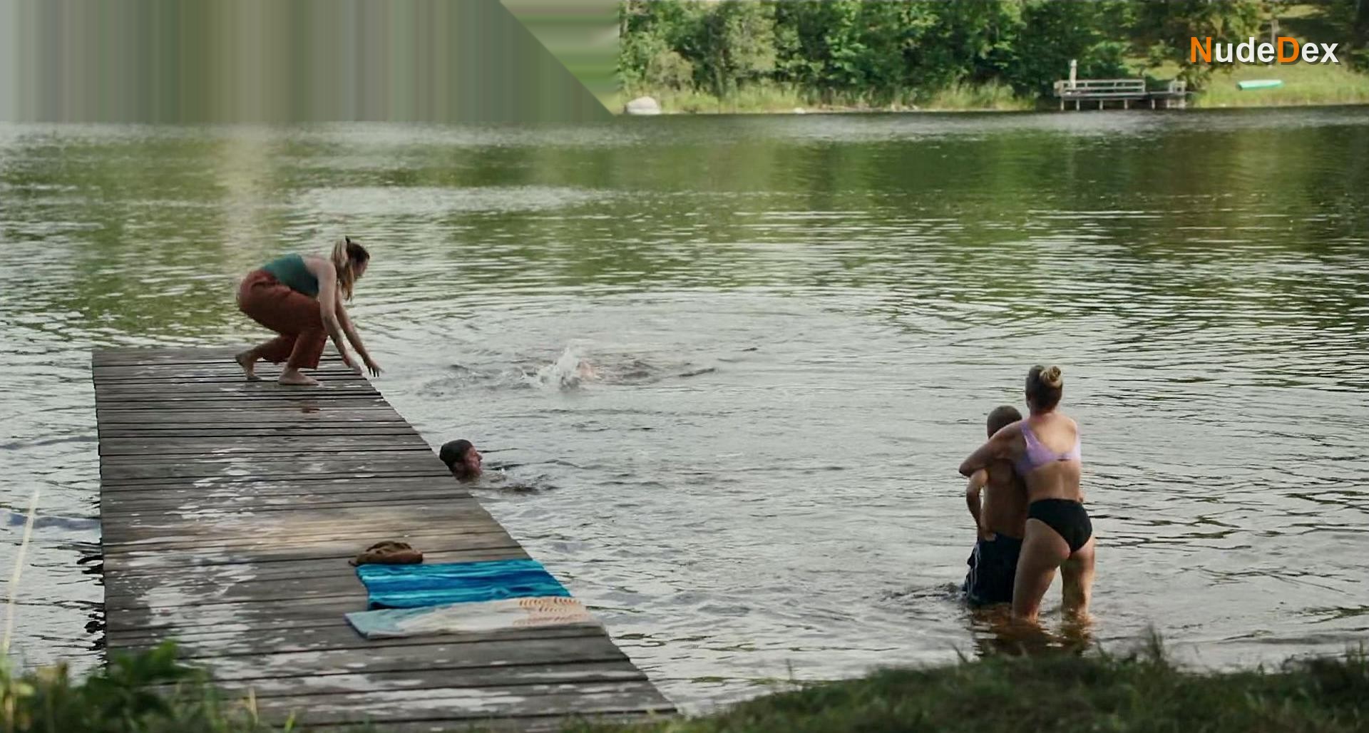 Gelmine Glemzaite in Drowning Dry, photo 5