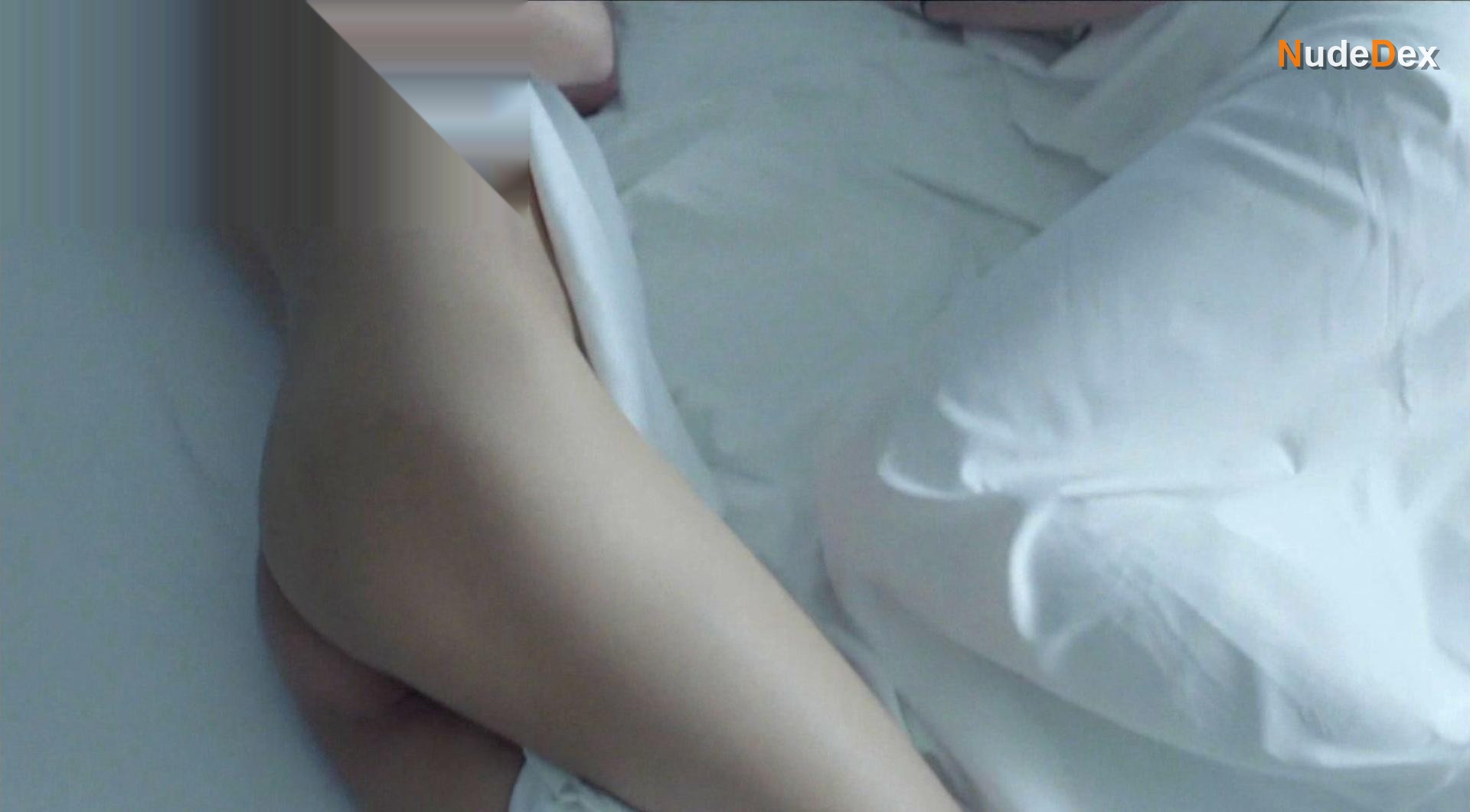 Gemma Chan in Dates, photo 3