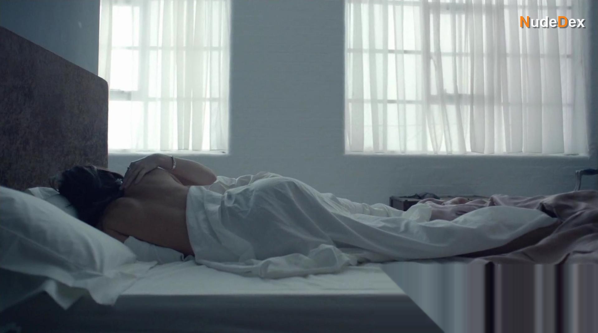 Gemma Chan in Dates, photo 6