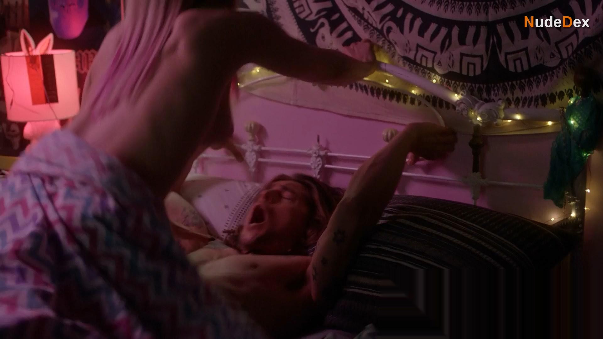 Genevieve Degraves in Slasher, photo 1