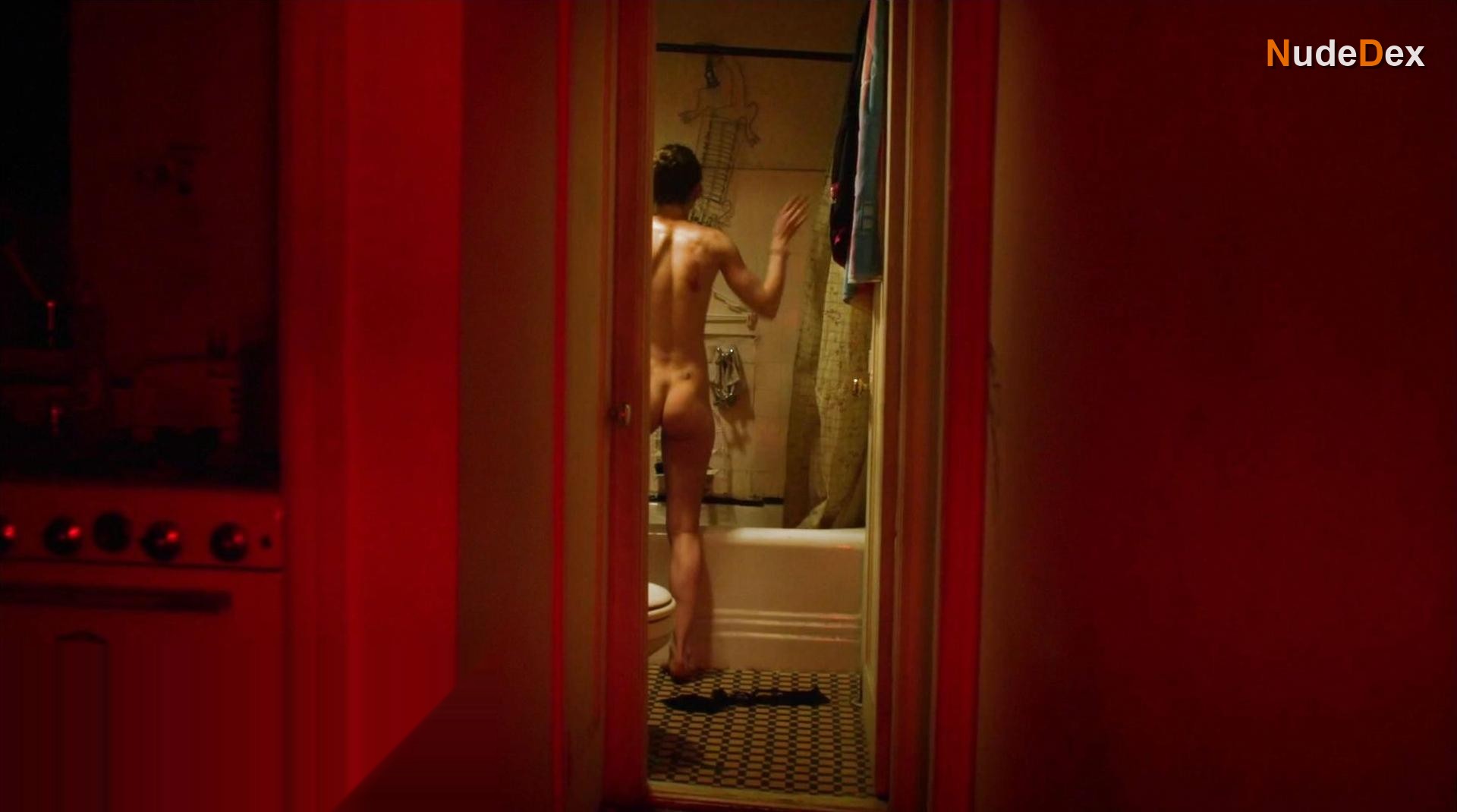 Genevieve Hudson-price in Condemned, photo 8