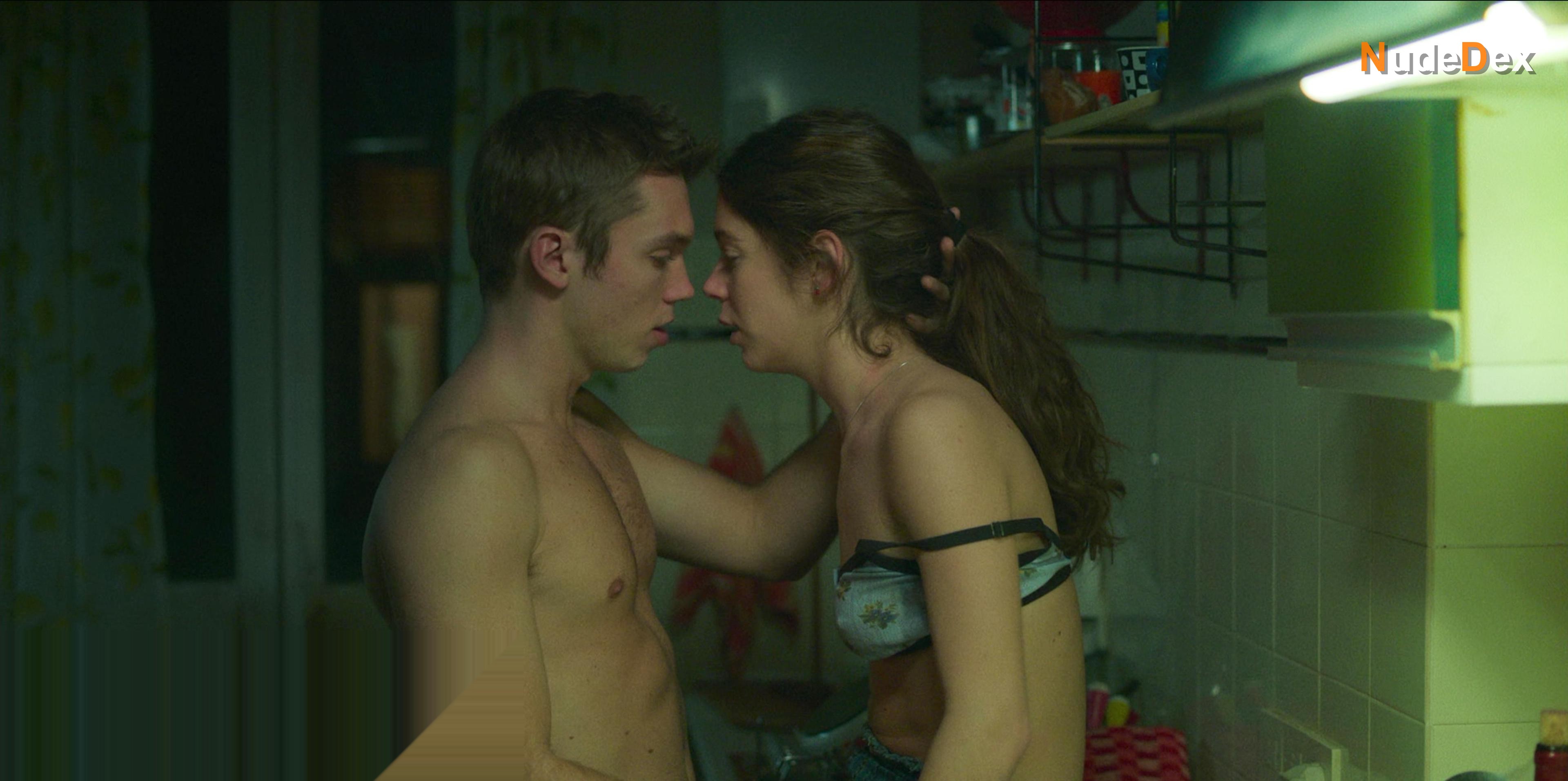 Georgina Amoros in In Love All Over Again, photo 9