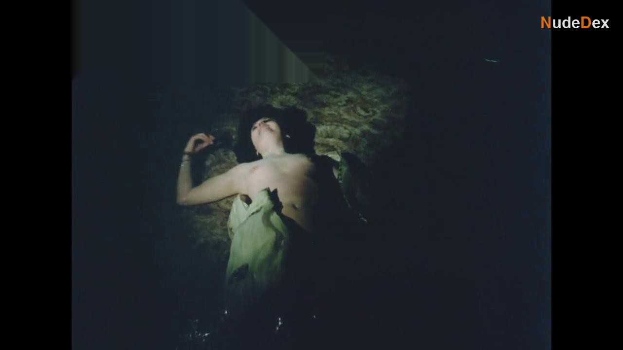 Geraldine Hart in Just One More Time, photo 4