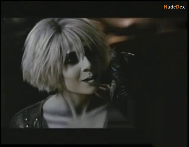 Gigi Edgley in Farscape, photo 2