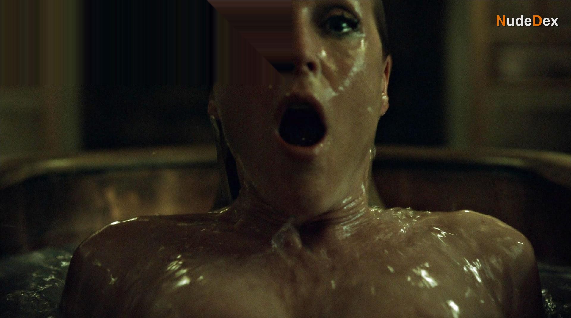 Gillian Anderson in Hannibal, photo 4