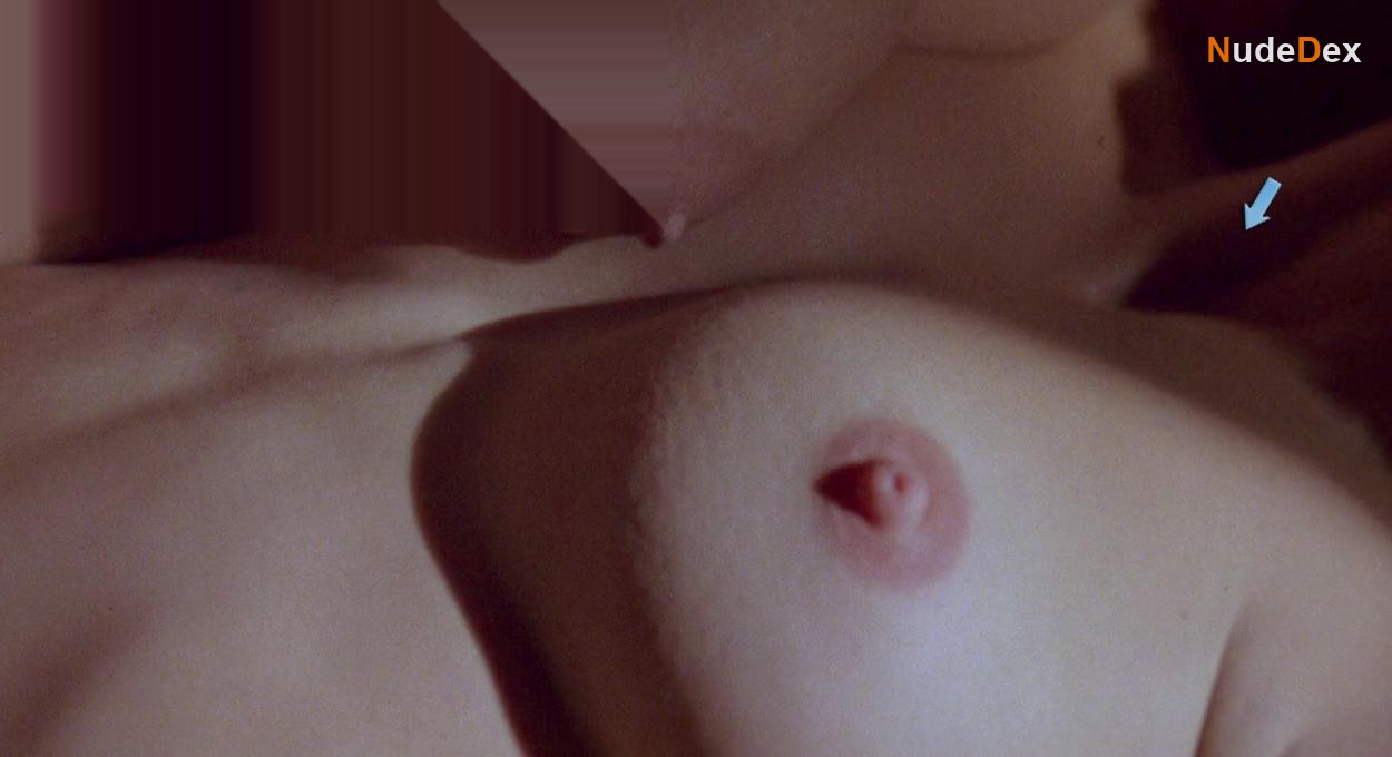 Gina Gershon in Bound, photo 3