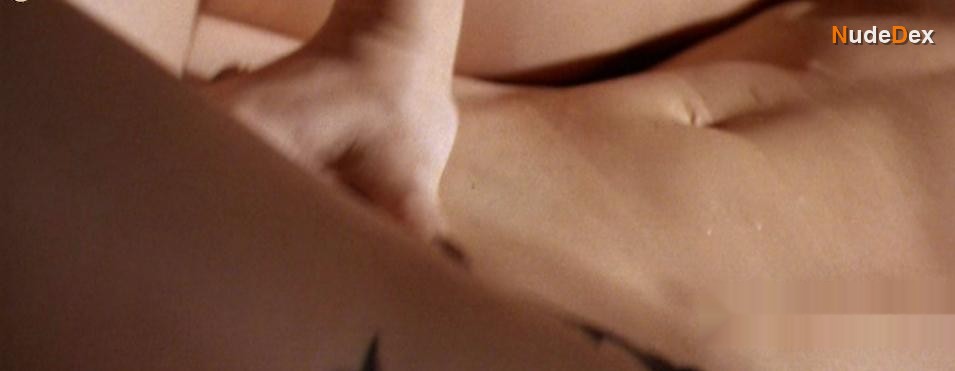 Gina Gershon in Bound, photo 4