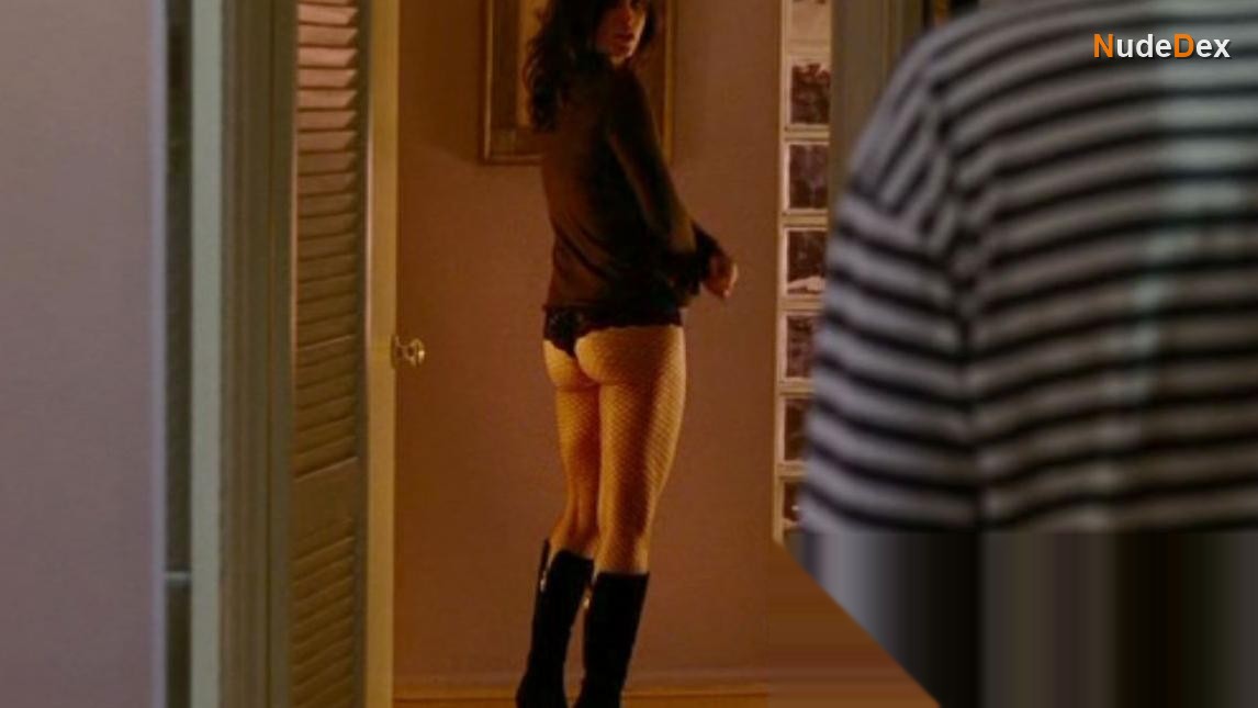 Gina Gershon in Delirious, photo 2