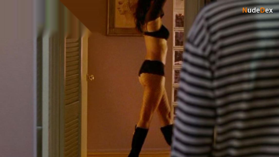 Gina Gershon in Delirious, photo 3