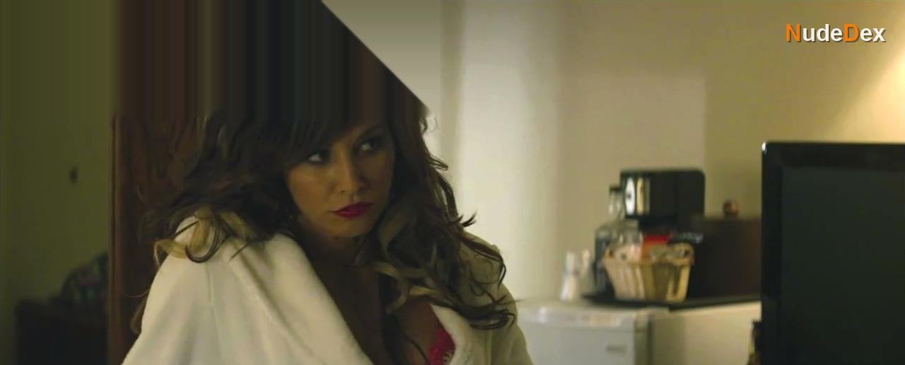 Gina Gershon in Mall, photo 5