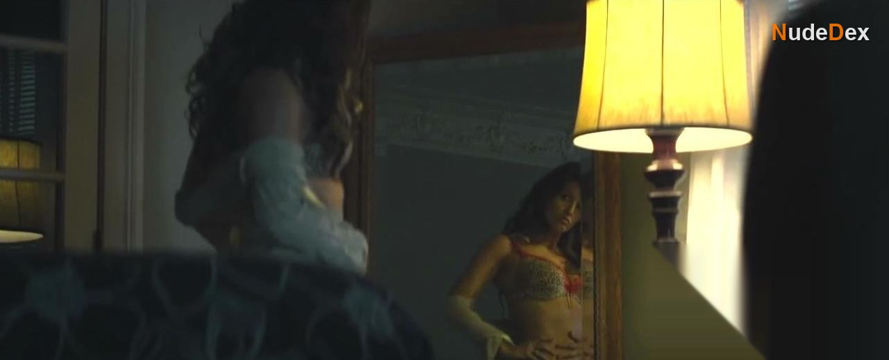 Gina Gershon in Mall, photo 10