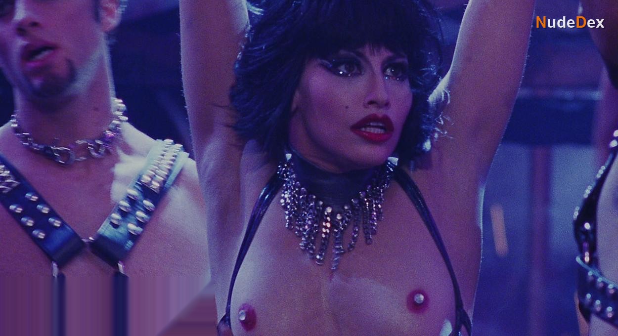 Gina Gershon in Showgirls, photo 9