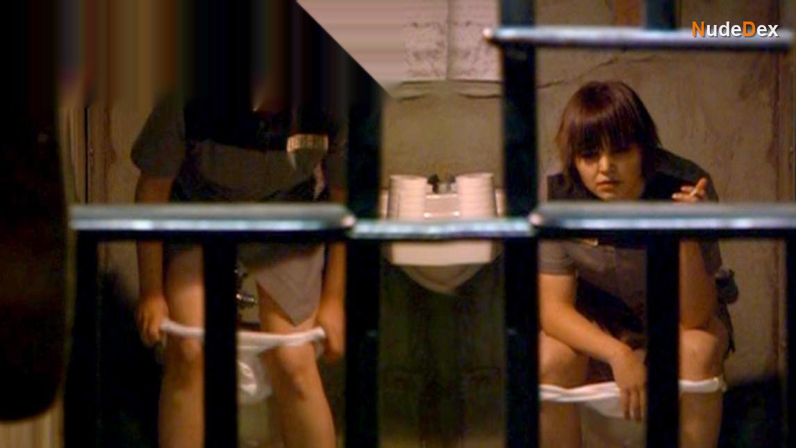 Ginnifer Goodwin in Love Comes To The Executioner, photo 7