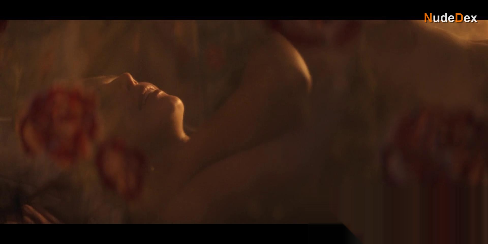 Giovanna Lancellotti in Rich In Love, photo 20