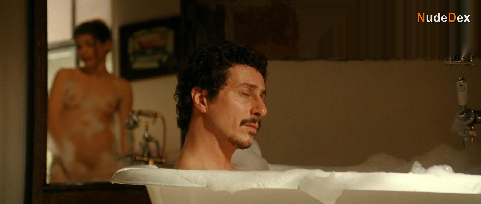 Giulia Michelini in The Immature, photo 2