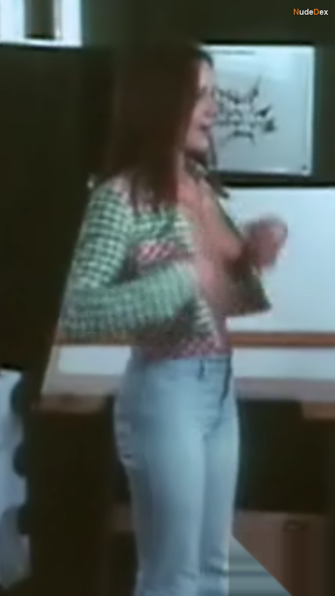 Glenda Allen in Confessions Of A Sex Maniac, photo 6