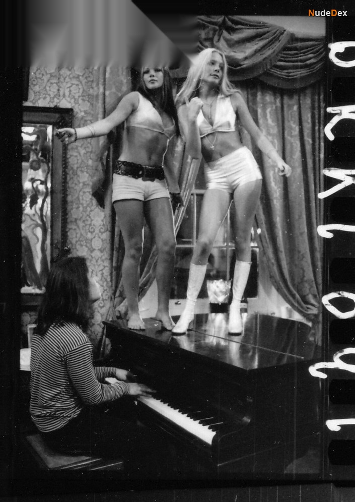 Glenda Allen in Dracula A D, photo 14
