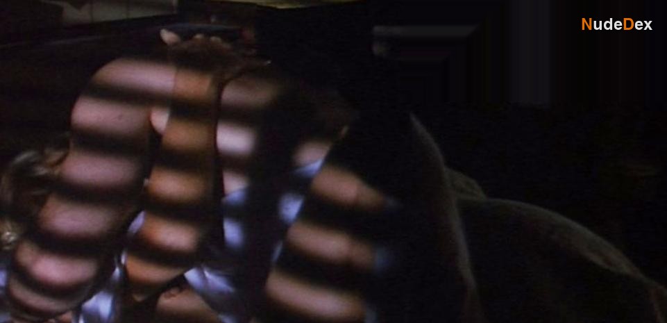 Goldie Hawn in Bird On A Wire, photo 12