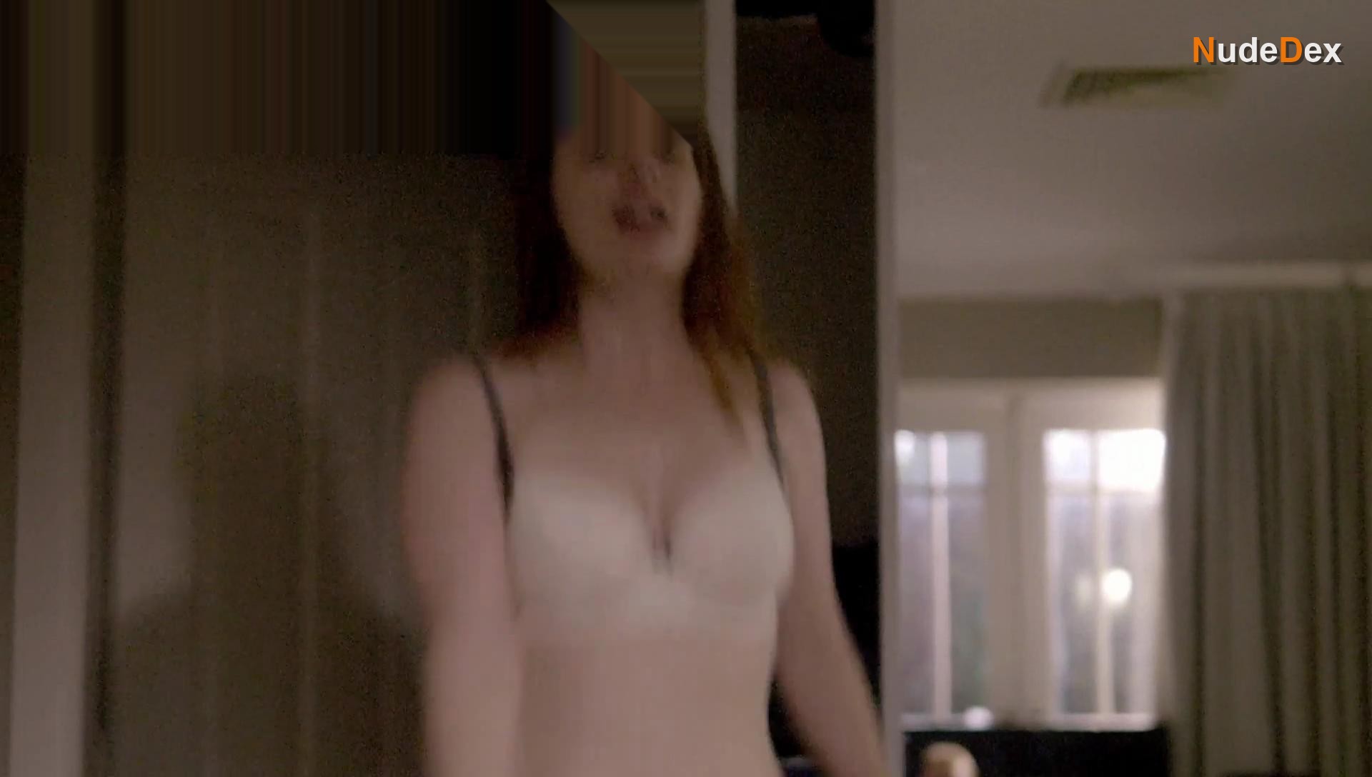 Grace Rouvray in 600 Bottles Of Wine, photo 7