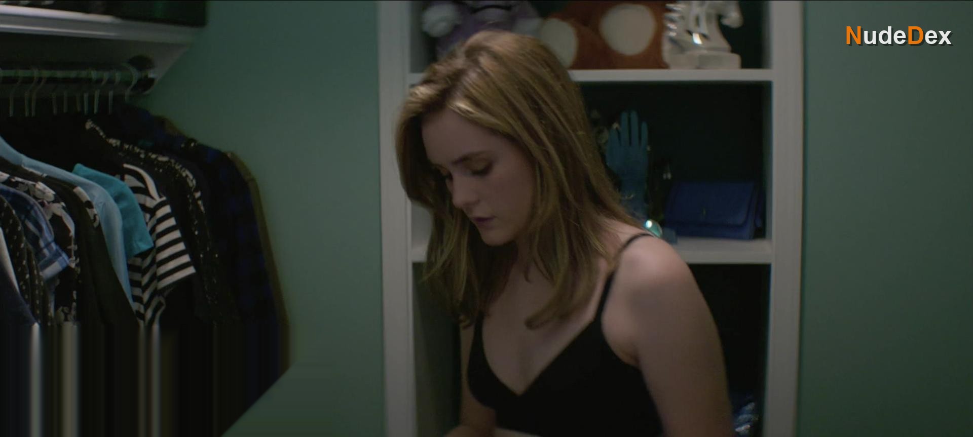 Grace Victoria Cox in Heathers, photo 1
