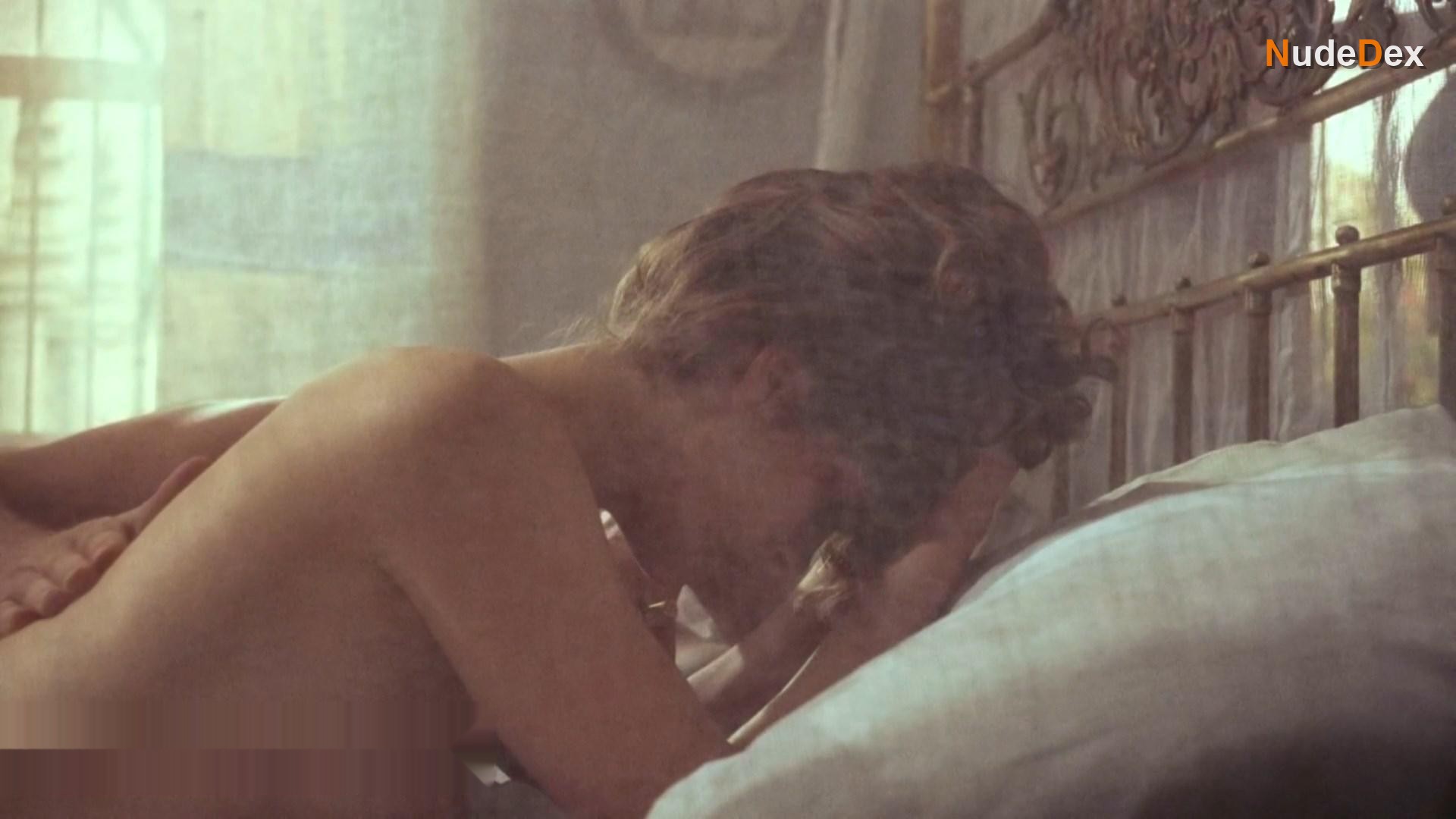 Greta Scacchi in Heat And Dust, photo 2
