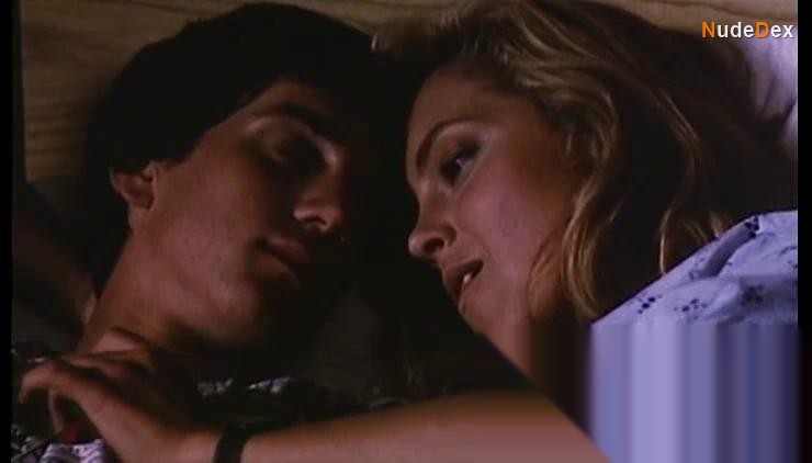 Greta Scacchi in La Donna Della Luna, photo 30