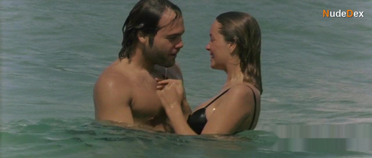 Greta Scacchi in Salt On Our Skin, photo 19