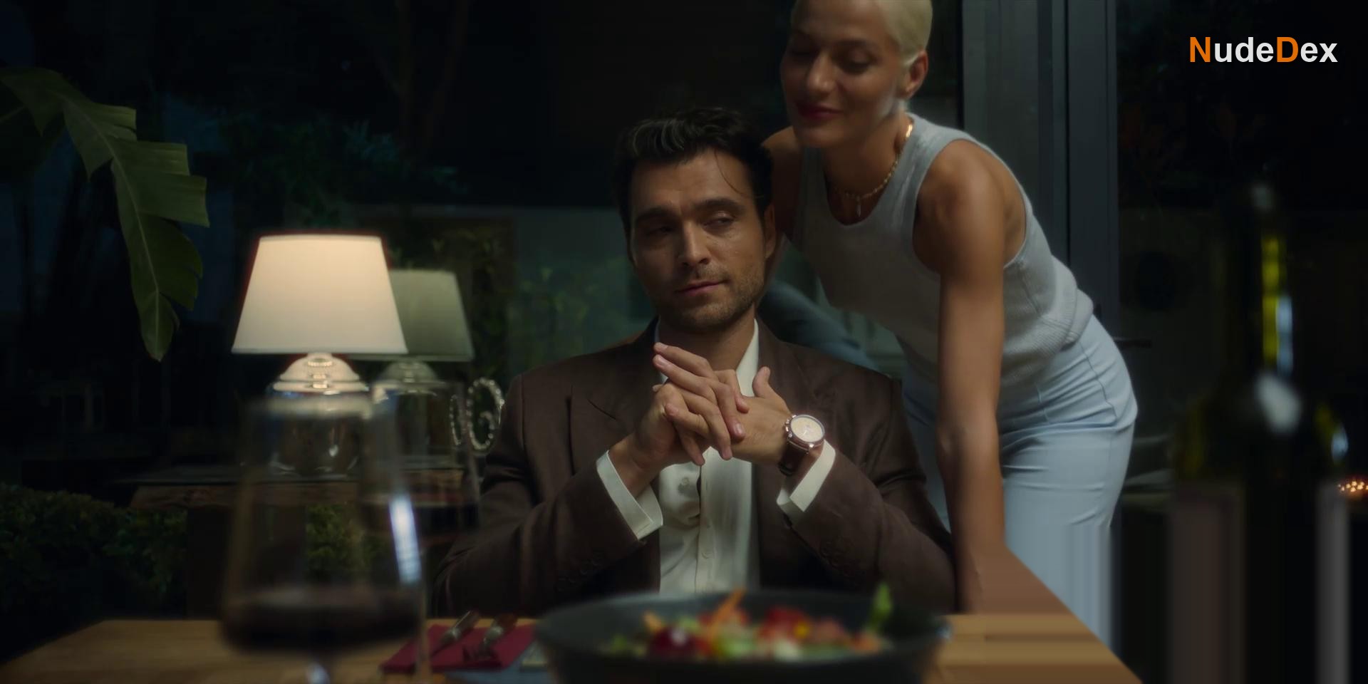 Gulcan Arslan in Thank You, Next, photo 6