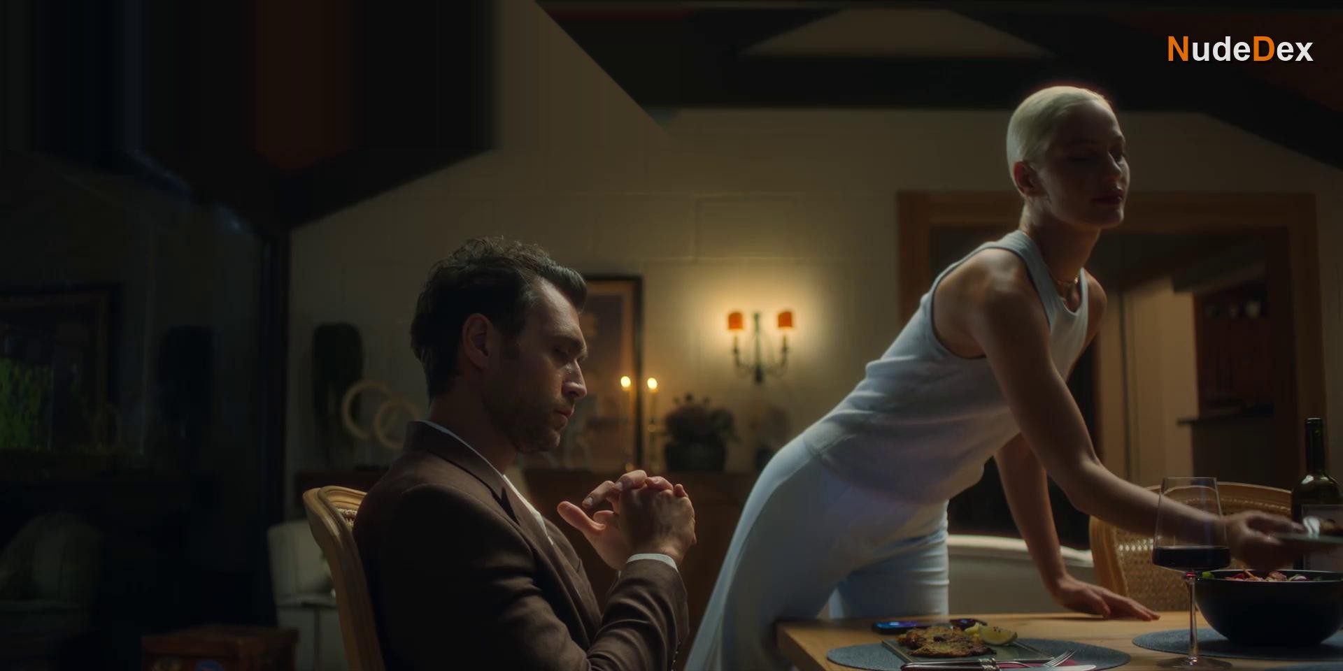 Gulcan Arslan in Thank You, Next, photo 11
