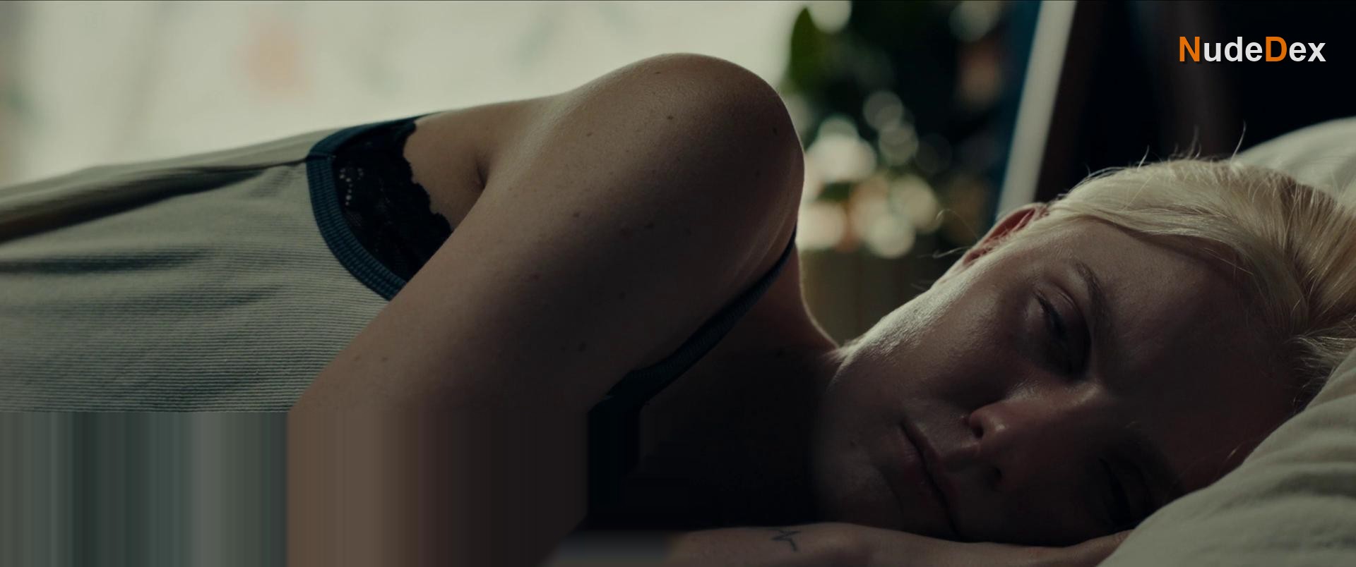 Hadley Robinson in Appendage, photo 4