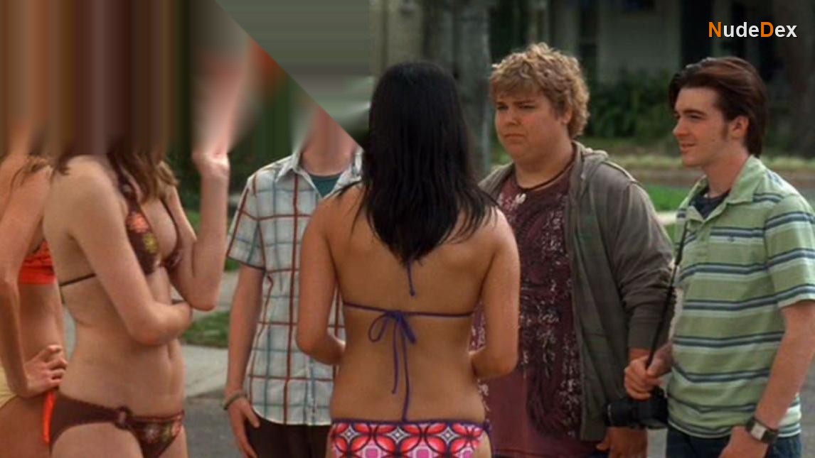 Haley Bennett in College, photo 3