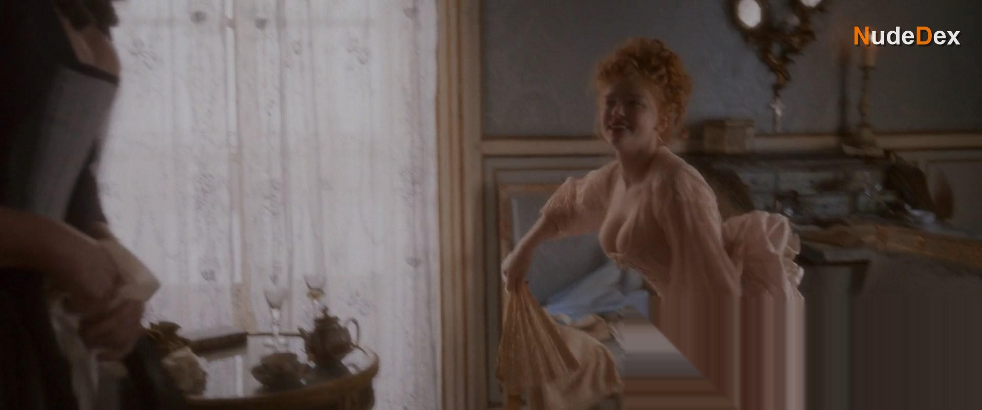 Haley Bennett in Cyrano, photo 5
