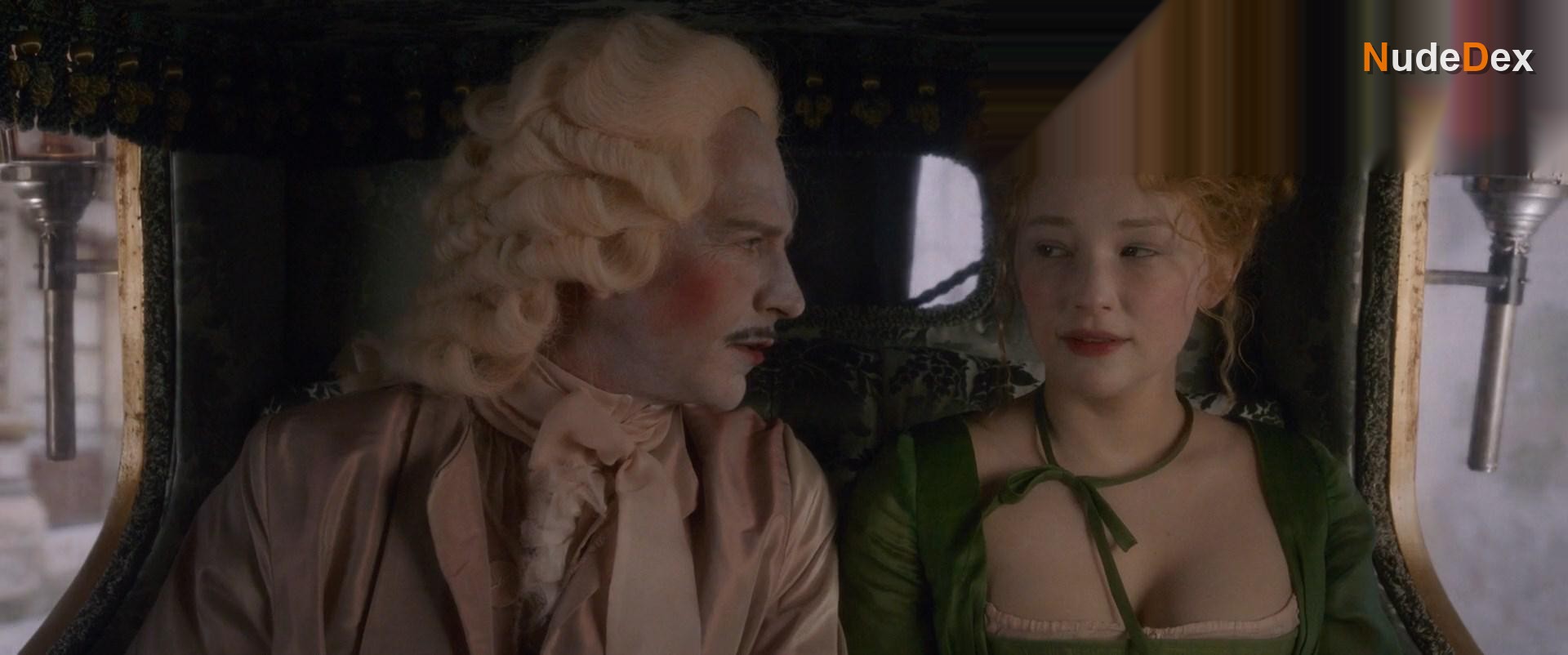 Haley Bennett in Cyrano, photo 7