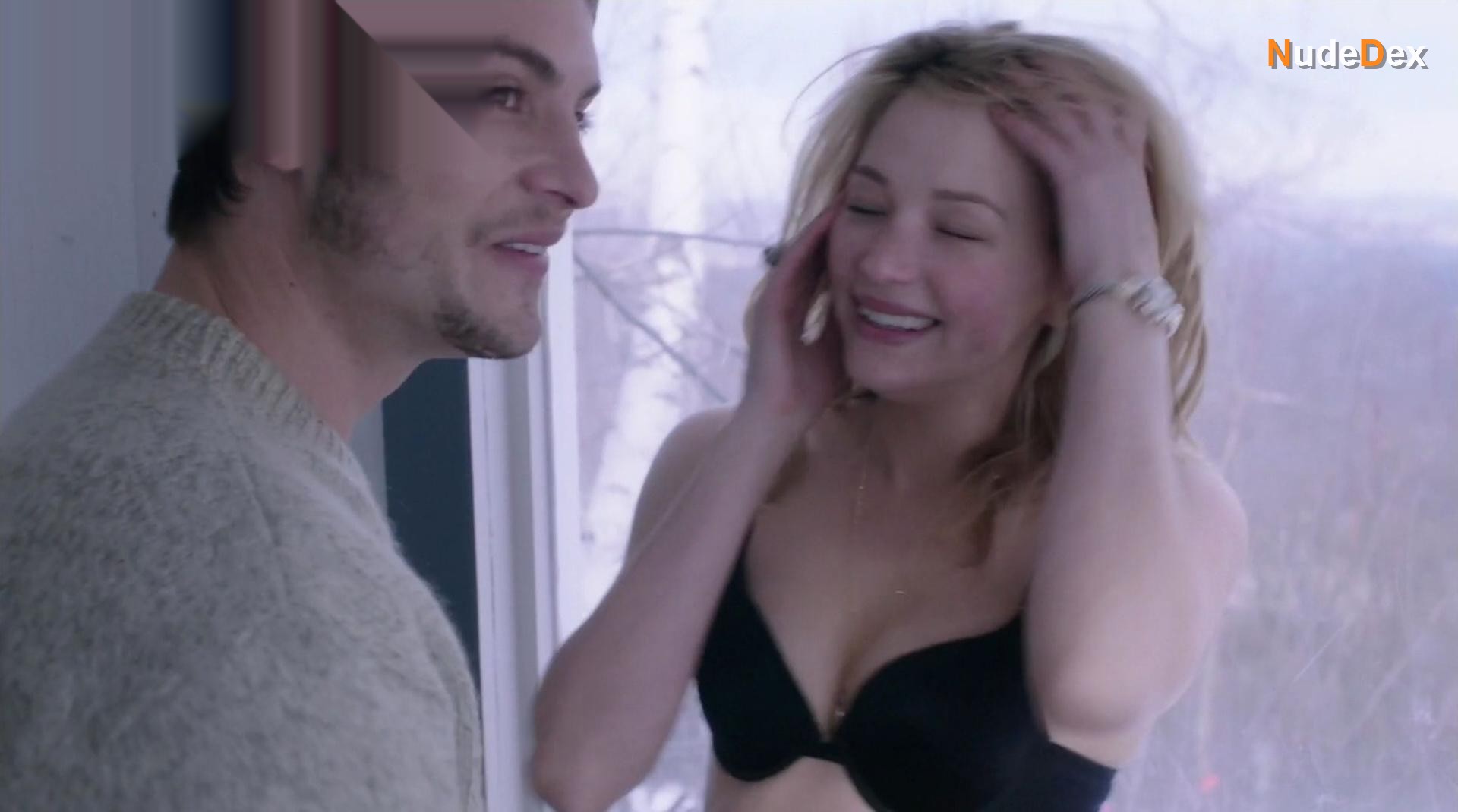 Haley Bennett in Deep Powder, photo 3