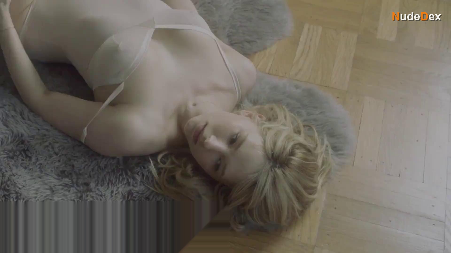 Haley Bennett in Gq Behind The Scenes, photo 6