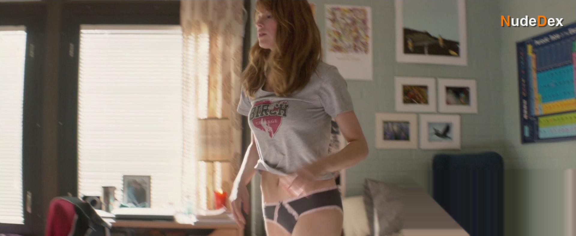 Haley Bennett in Kristy, photo 4