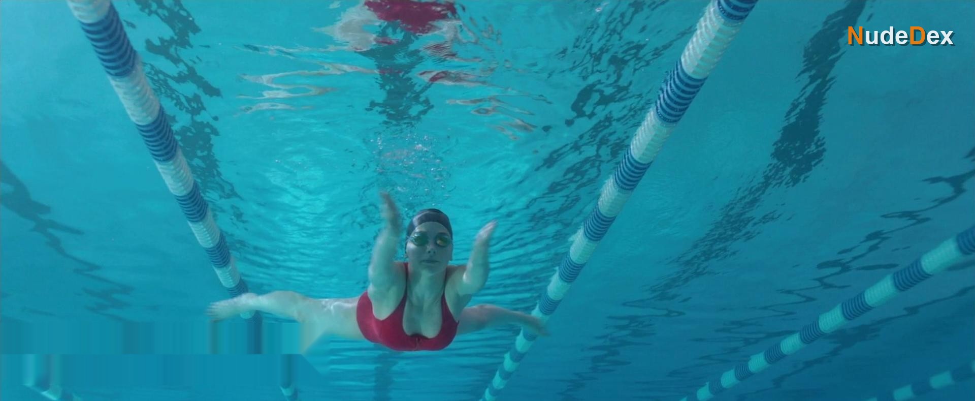 Haley Bennett in Kristy, photo 10