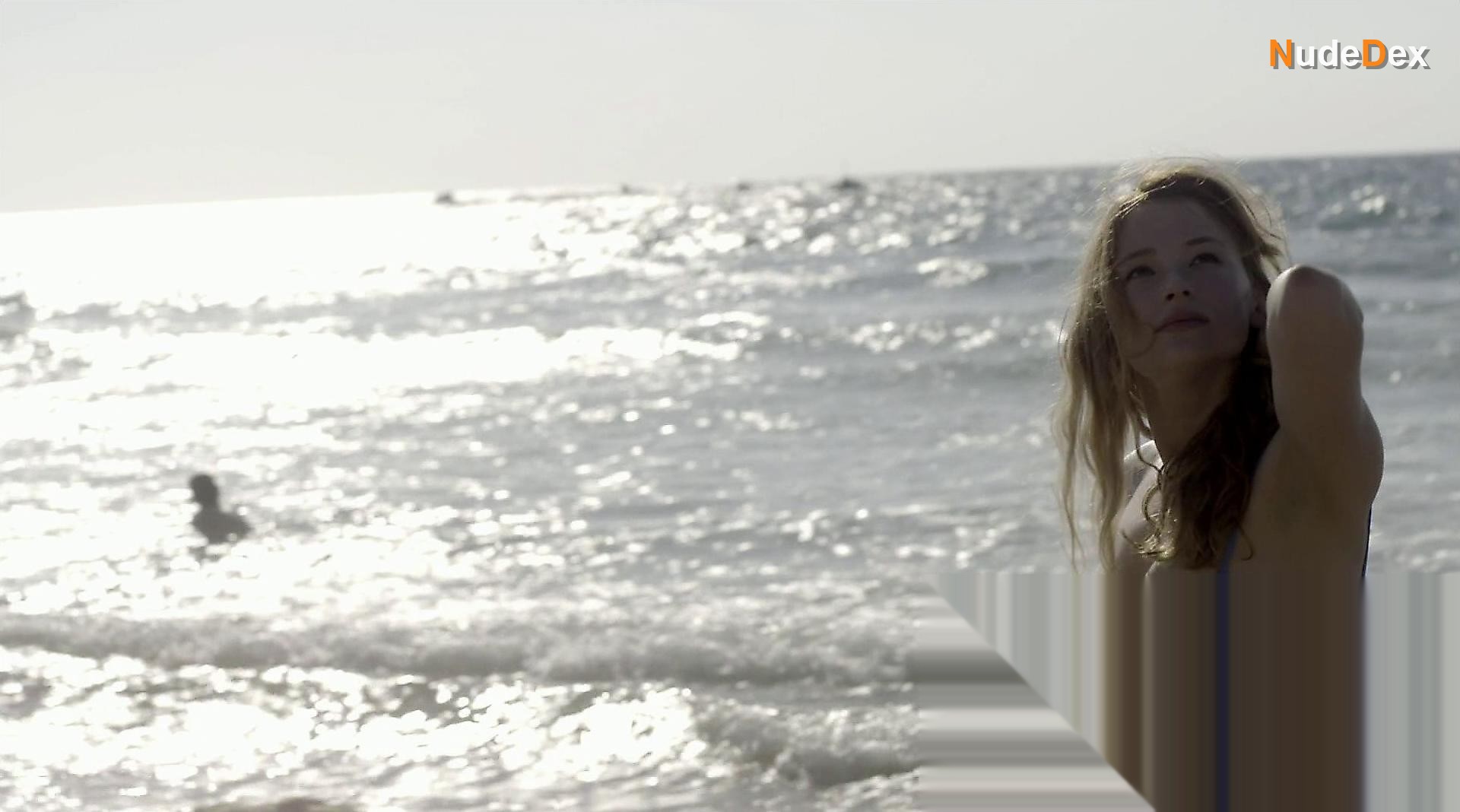 Haley Bennett in Lost In The White City, photo 4
