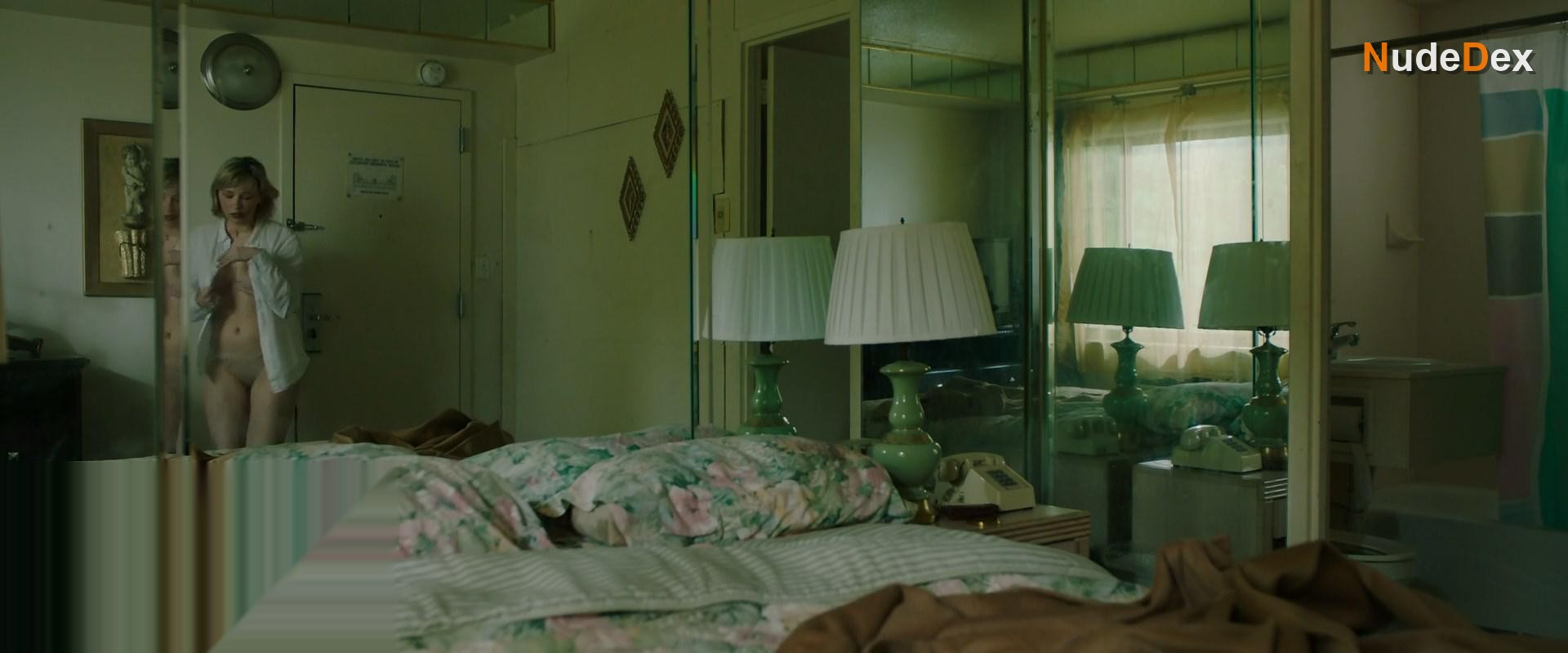 Haley Bennett in Swallow, photo 2
