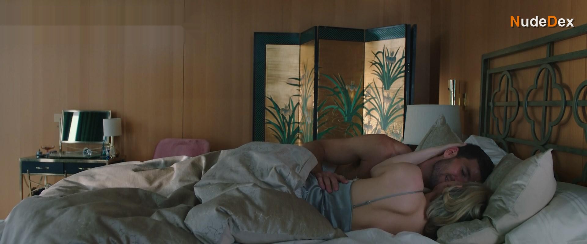 Haley Bennett in Swallow, photo 6