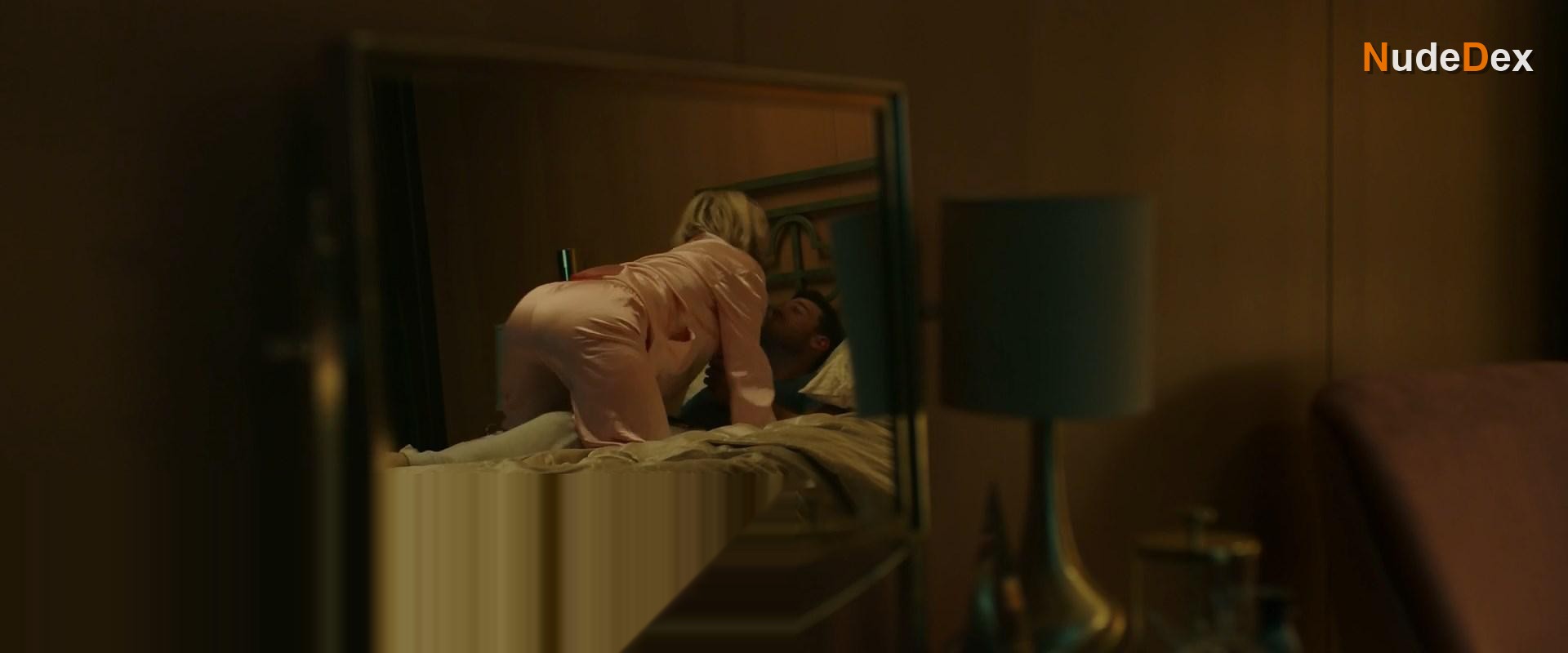 Haley Bennett in Swallow, photo 8