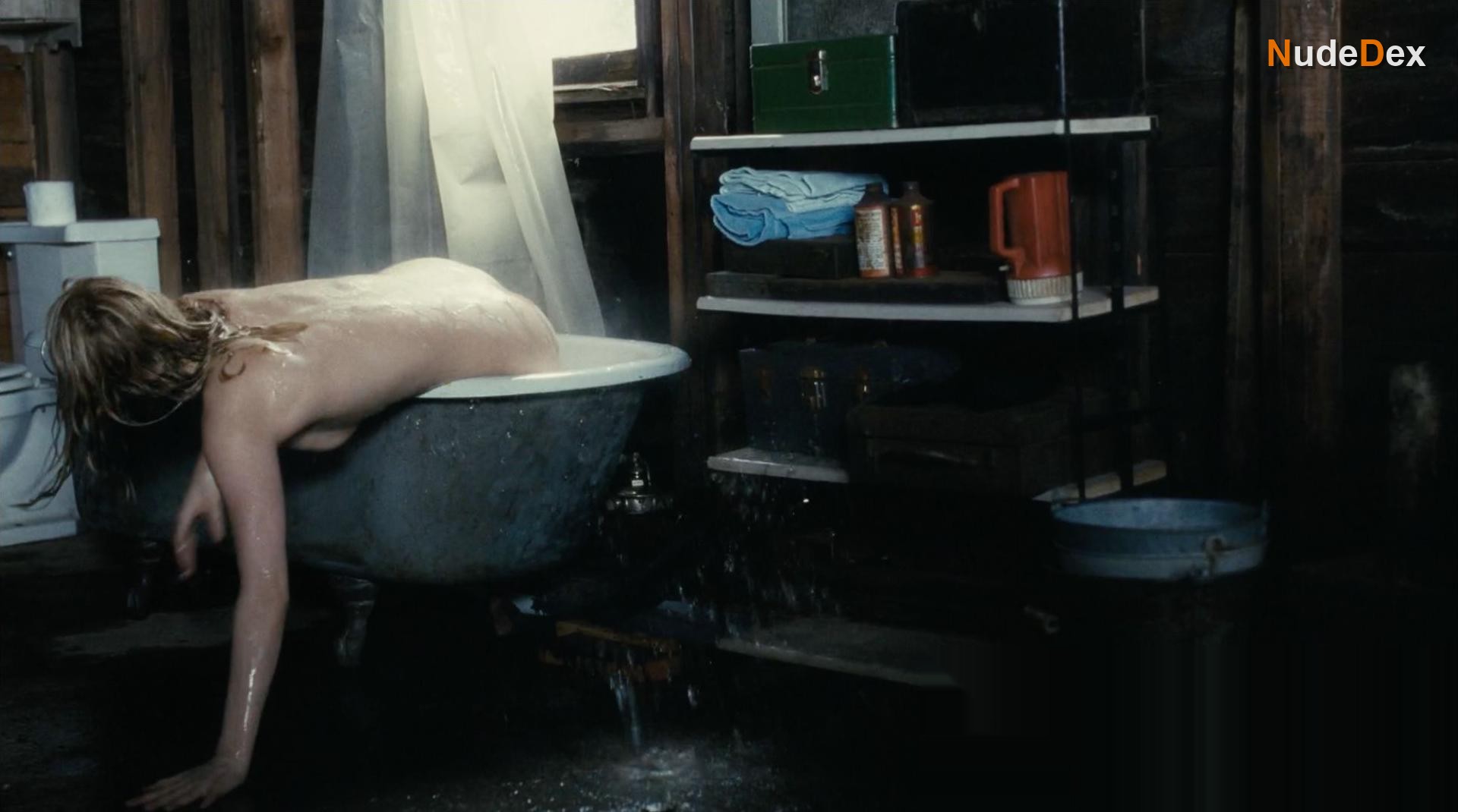 The Girl On The Train in The Girl On The Train, photo 8