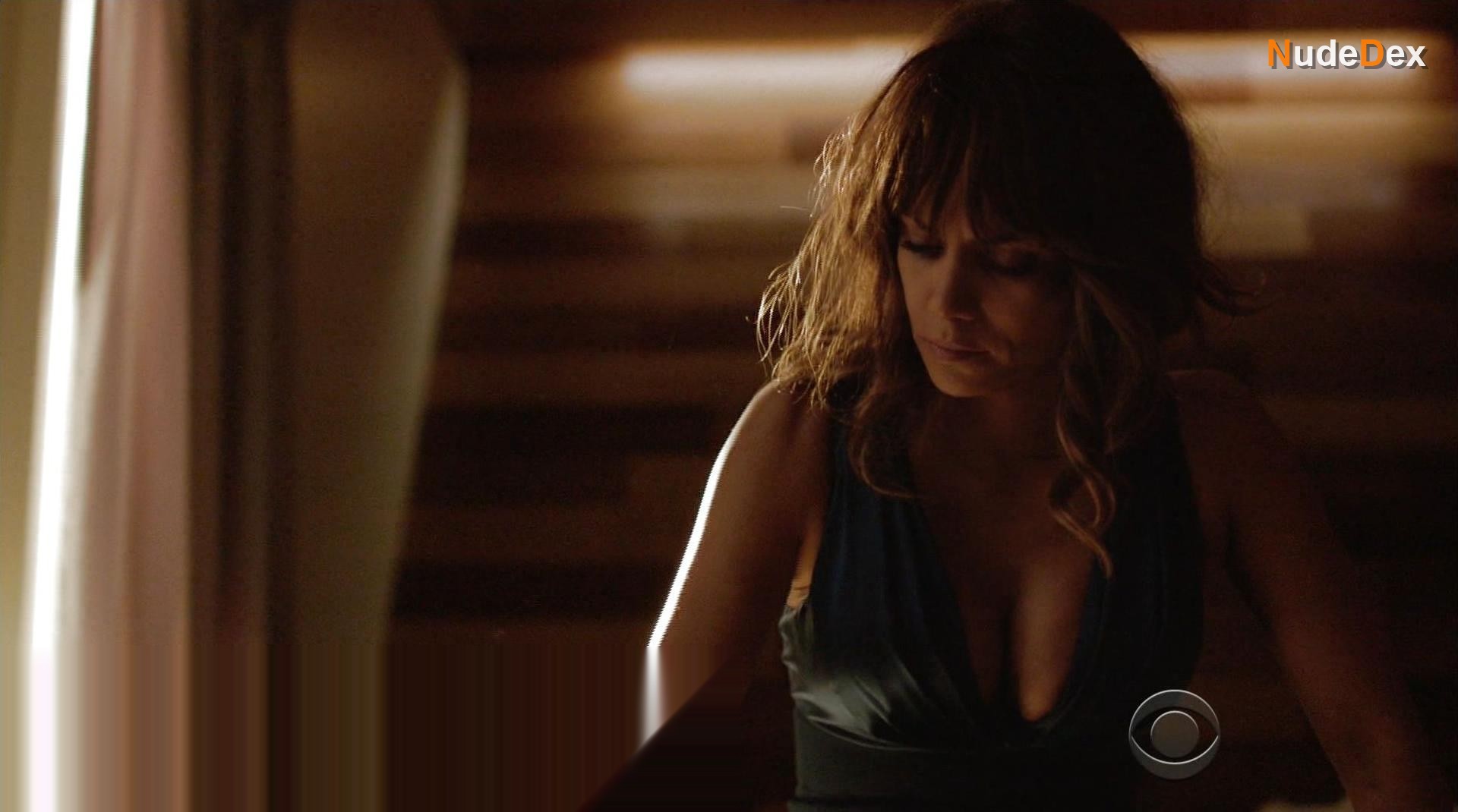 Halle Berry in Extant, photo 7