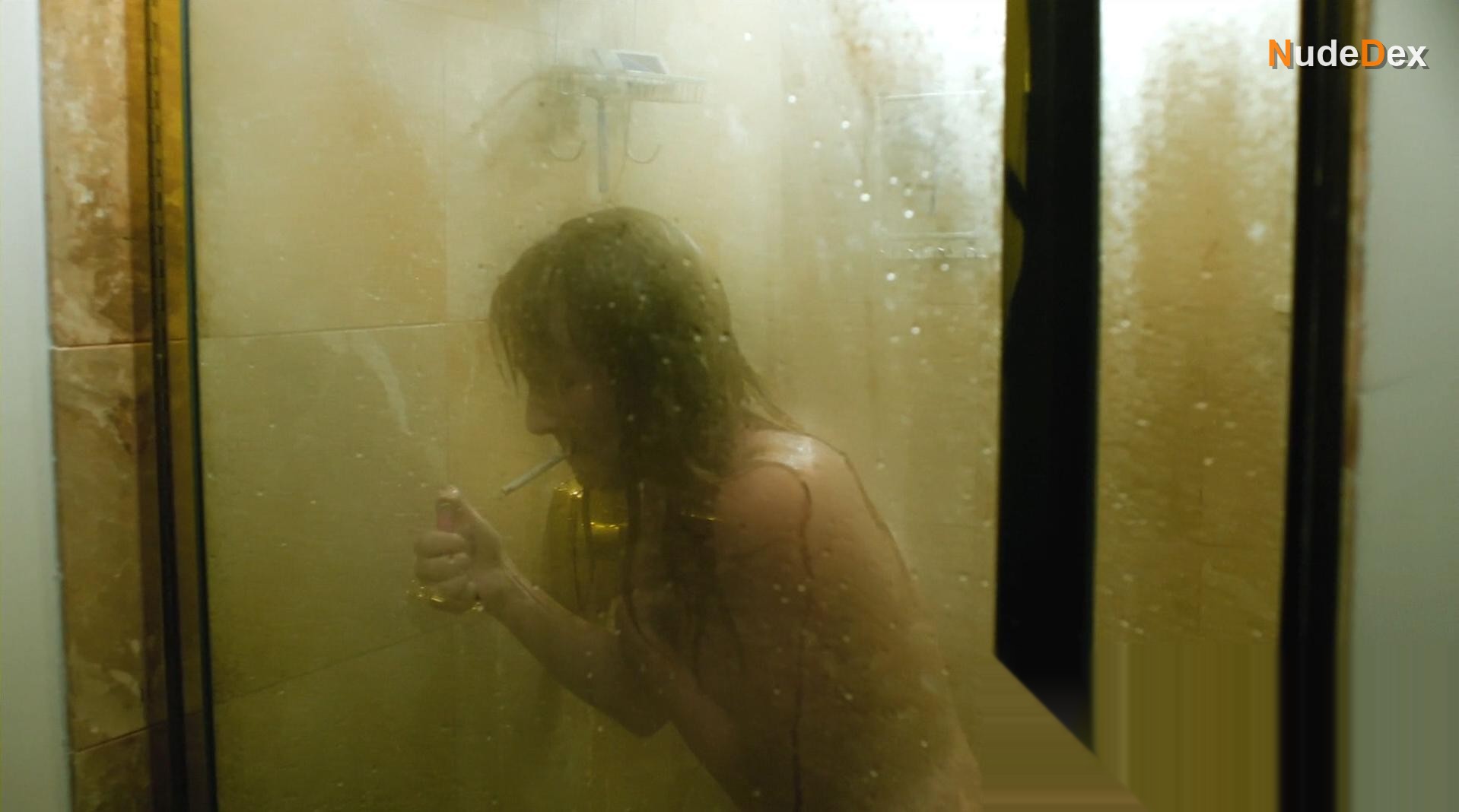 Halley Feiffer in He S Way More Famous Than You, photo 7