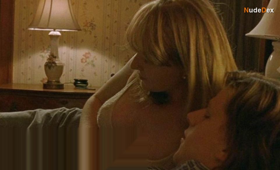 Halley Feiffer in The Squid And The Whale, photo 3