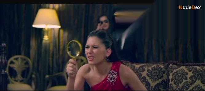 Hannah Al Rashid in Comic 8: Casino Kings Part 1, photo 8