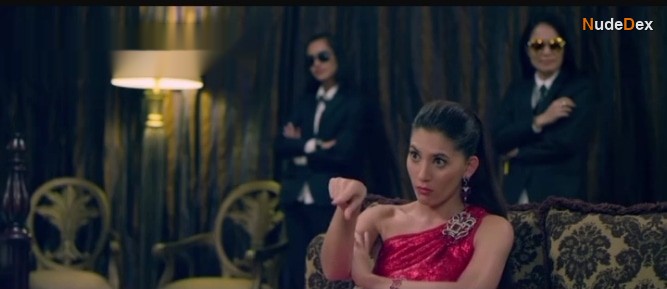 Hannah Al Rashid in Comic 8: Casino Kings Part 1, photo 9