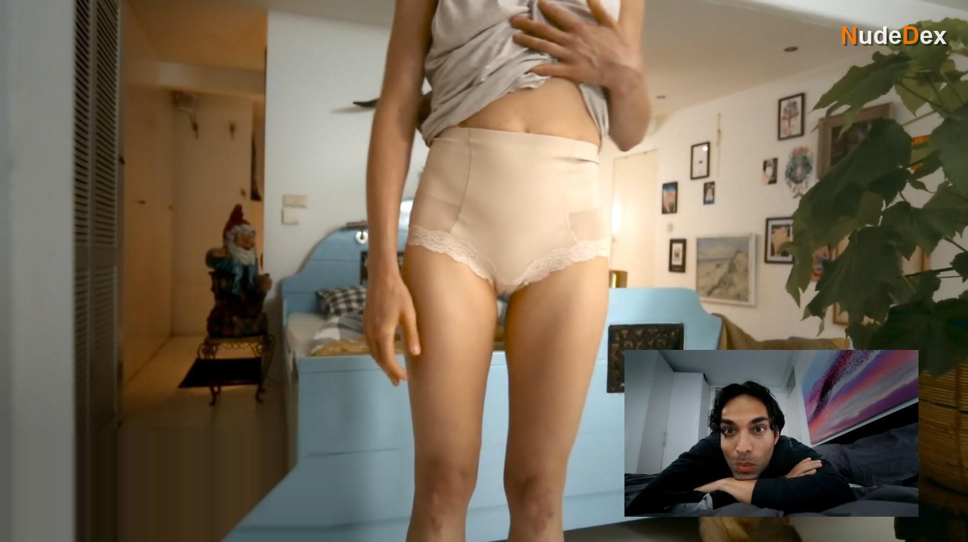 Hannah Hoekstra in Love In A Bottle, photo 22