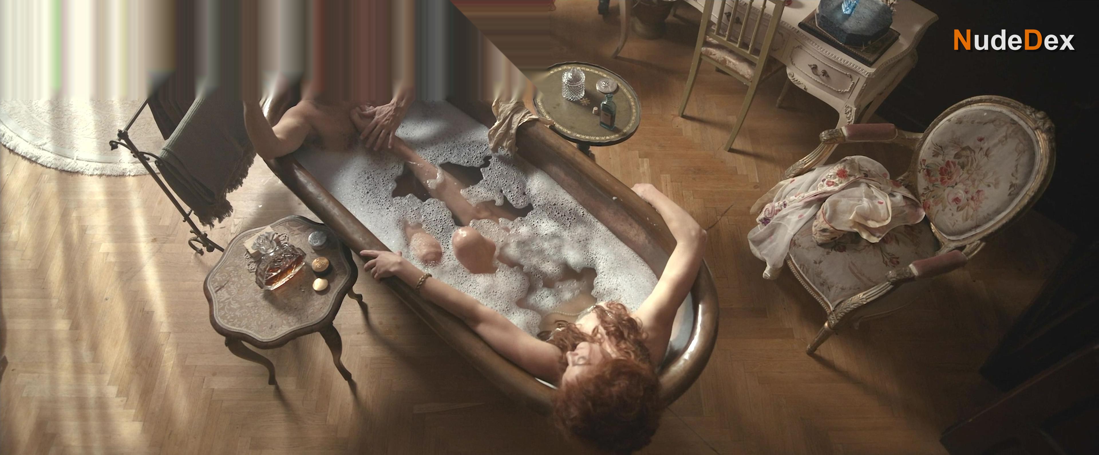 Hannah James in The Gray House, photo 8