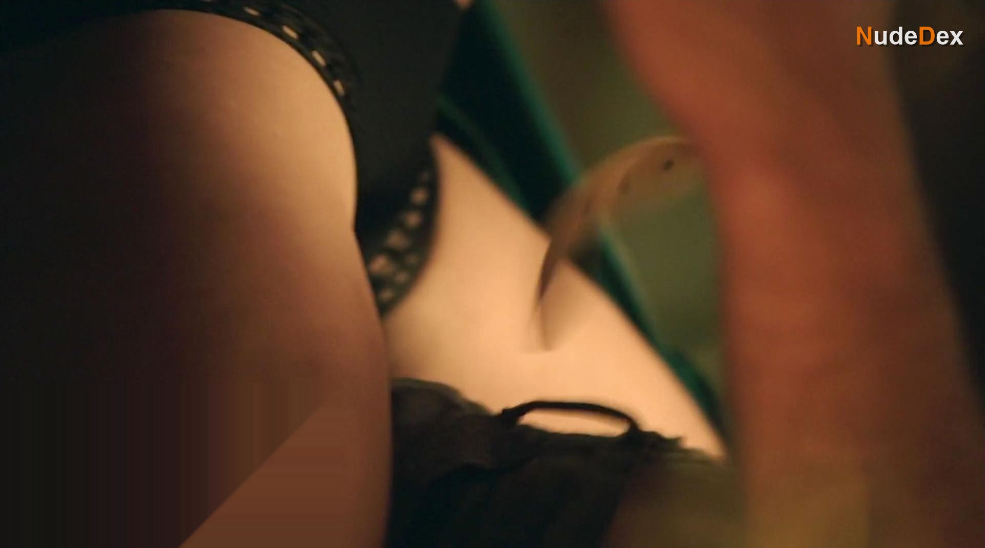 Hannah John-kamen in Killjoys, photo 17
